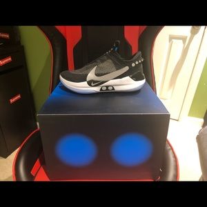 Nike Adapt bb E.A.R.L